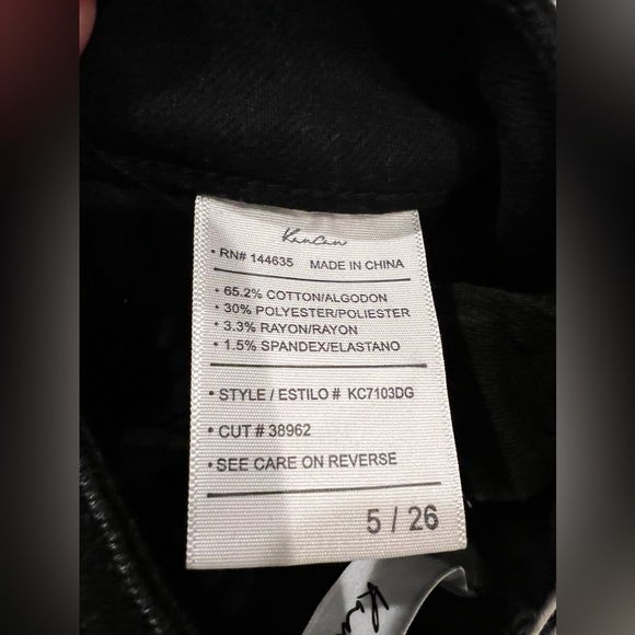 NWT: KAN CAN MANDY DISTRESSED SKINNY JEANS - VINTAGE BLACK. NWT Size 5/26 - Picture 6 of 8